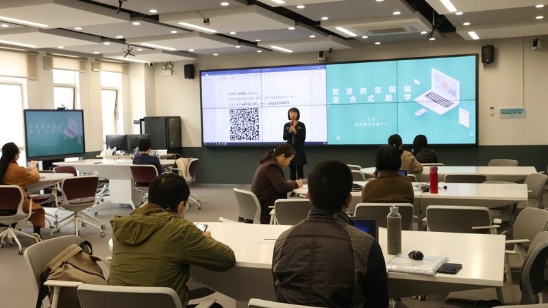 成人高考与自考：含金量哪个更高，揭秘两者区别